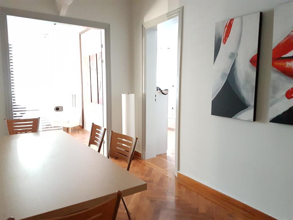 Errathens Pine Red And Taupe - Athens Center Apartment Exterior photo